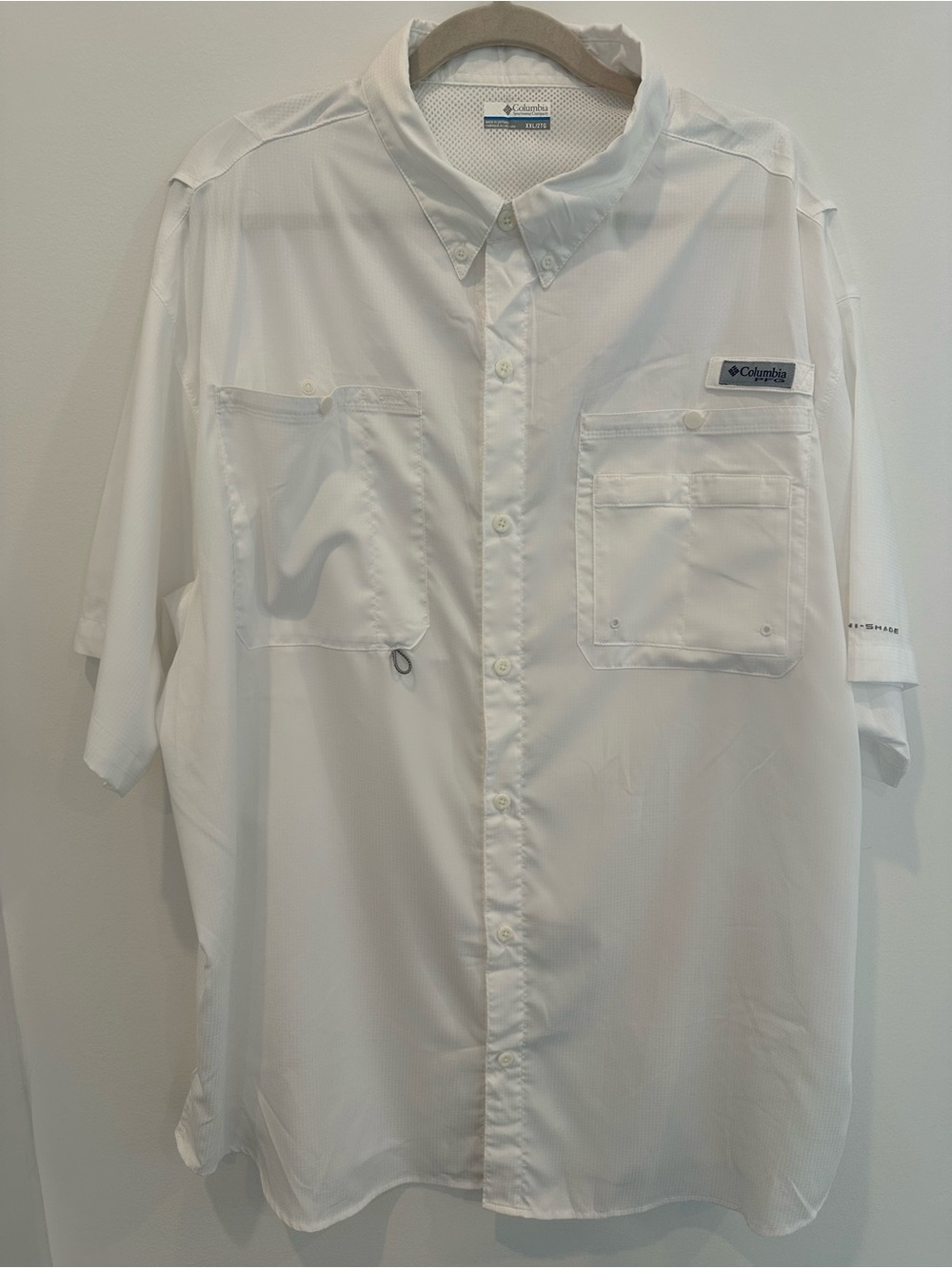 Columbia Men’s White Short-Sleeve Button-Down Fishing Shirt